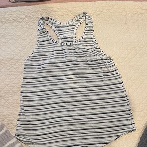 Lululemon love tank! Size 6